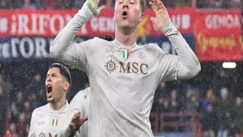 76人队三巨头集结，年薪总和冲破7亿里程碑！